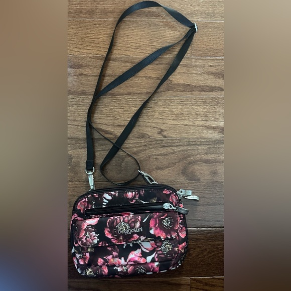 Baggallini Modern Everywhere  Mini Crossbody Bag - Picture 1 of 4